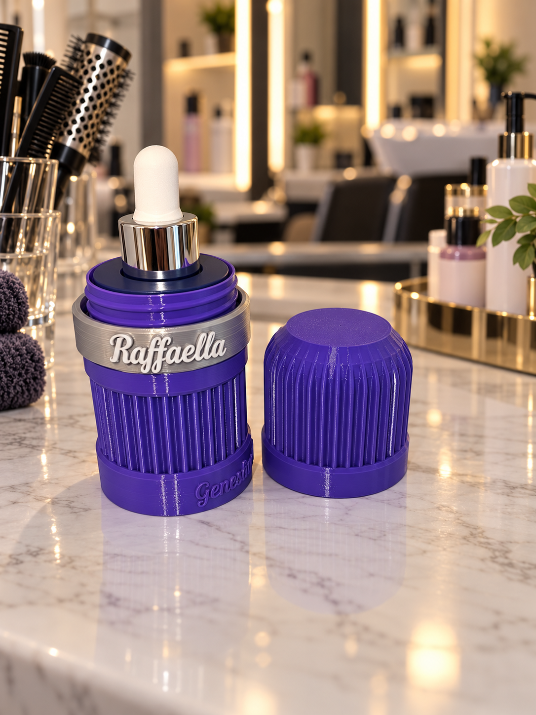 Porta gocce Lavanda aperto con flacone contagocce e anello Silver Silk con scritta bianca