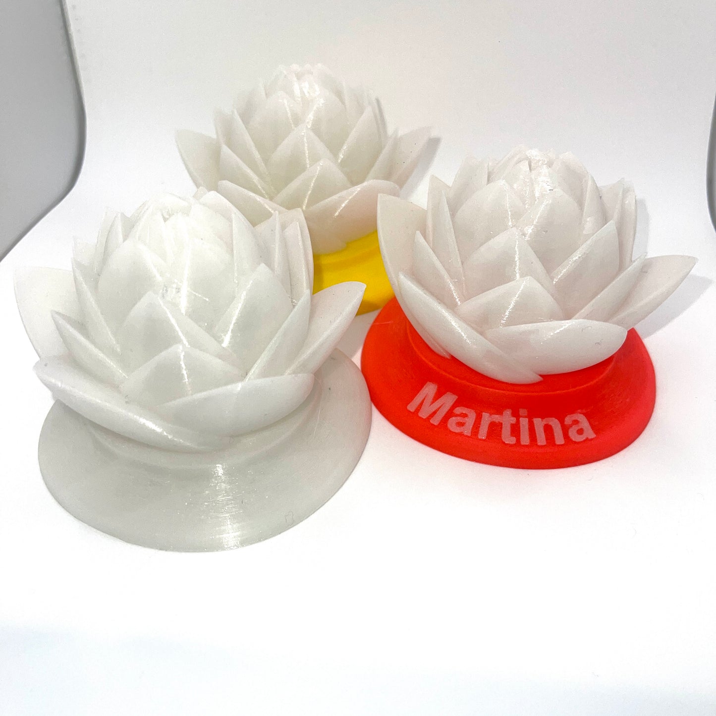Fiore di Loto Fosforescente – Armonia, Luce e Personalizzazione fosforescente personalizzabile