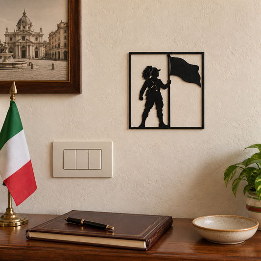 Quadretto nero con alfiere bersagliere e bandiera, ambientato sulla parete di una reception.